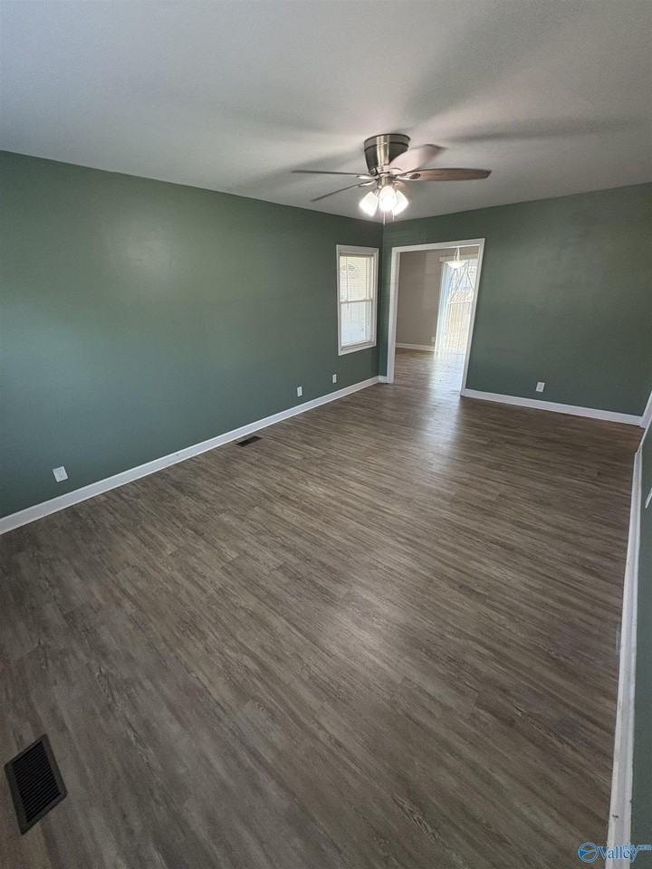 3118 Adonna Dr Nw - Photo 5 of 17