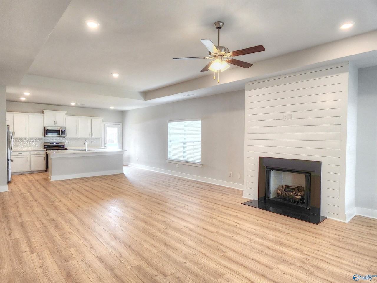 102 Mississippi St - Photo 3 of 18