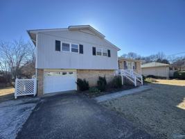 featured image of 9904 Willow Cove Rd Se