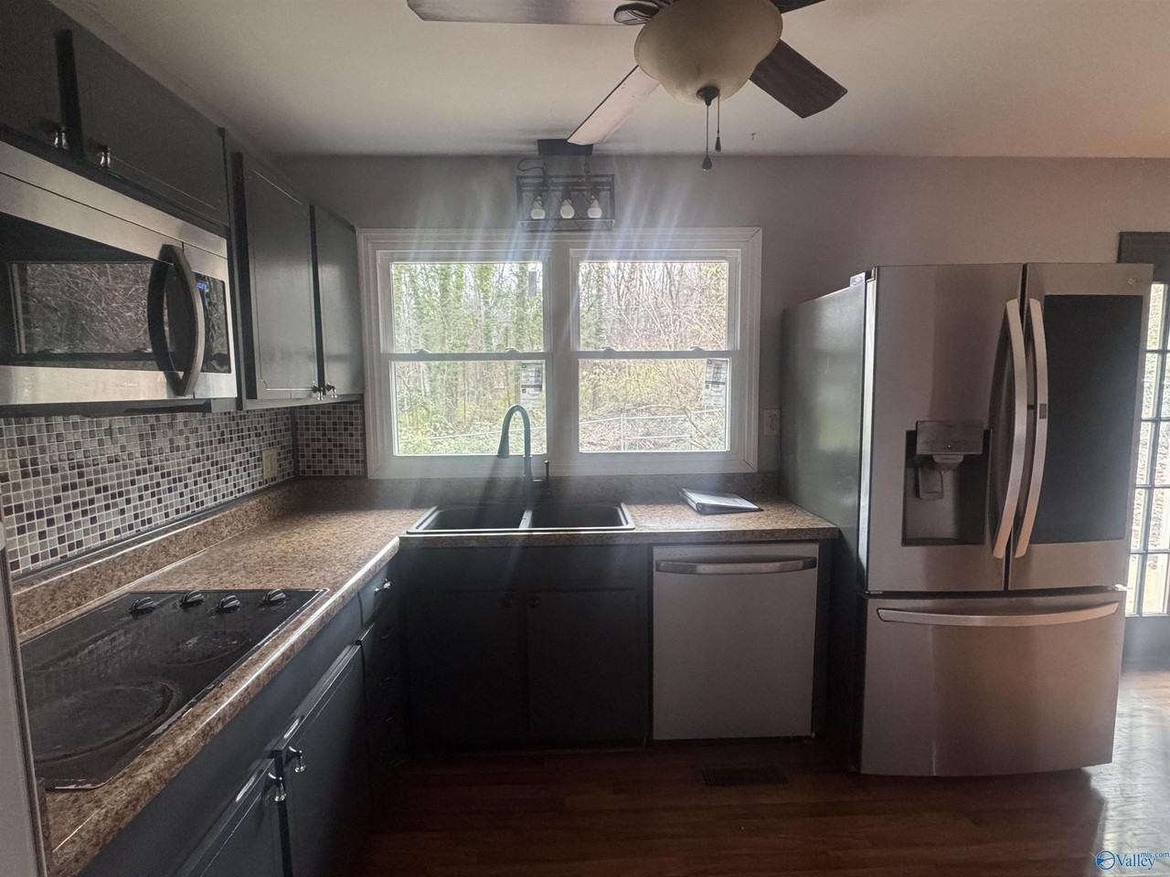 9527 Hemlock Dr Se - Photo 4 of 48