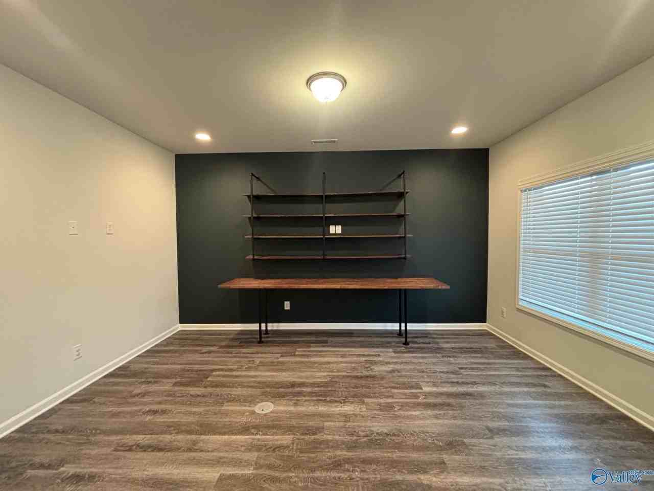 212 Oracle Cir - Photo 5 of 41