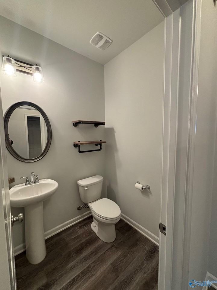 212 Oracle Cir - Photo 7 of 41