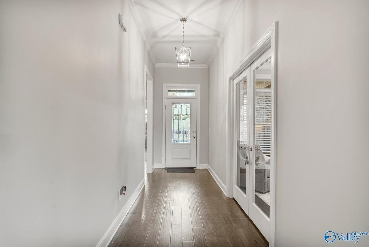 9434 Crysillas Dr - Photo 5 of 35