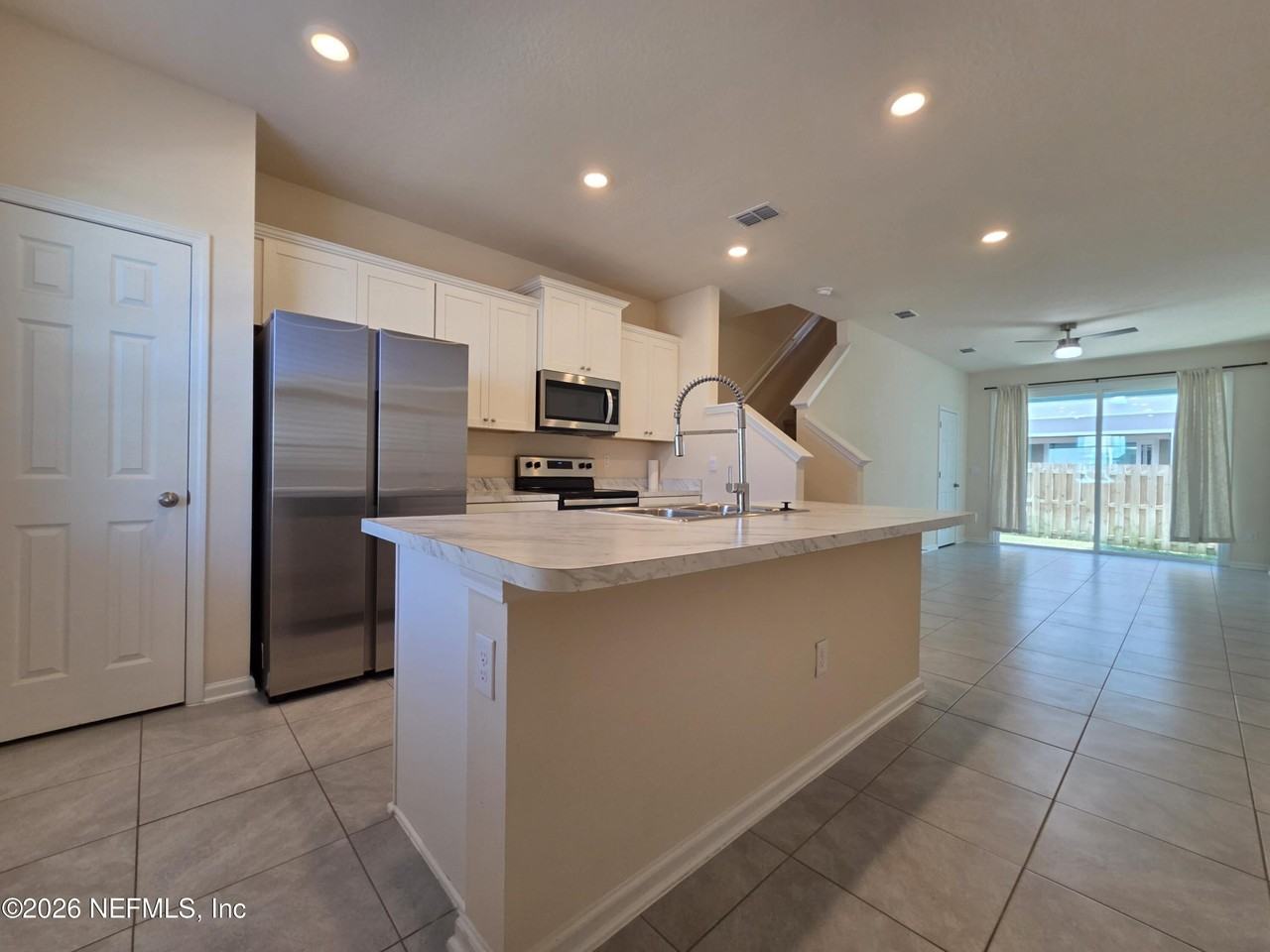 98 Red House Cir - Photo 3 of 32