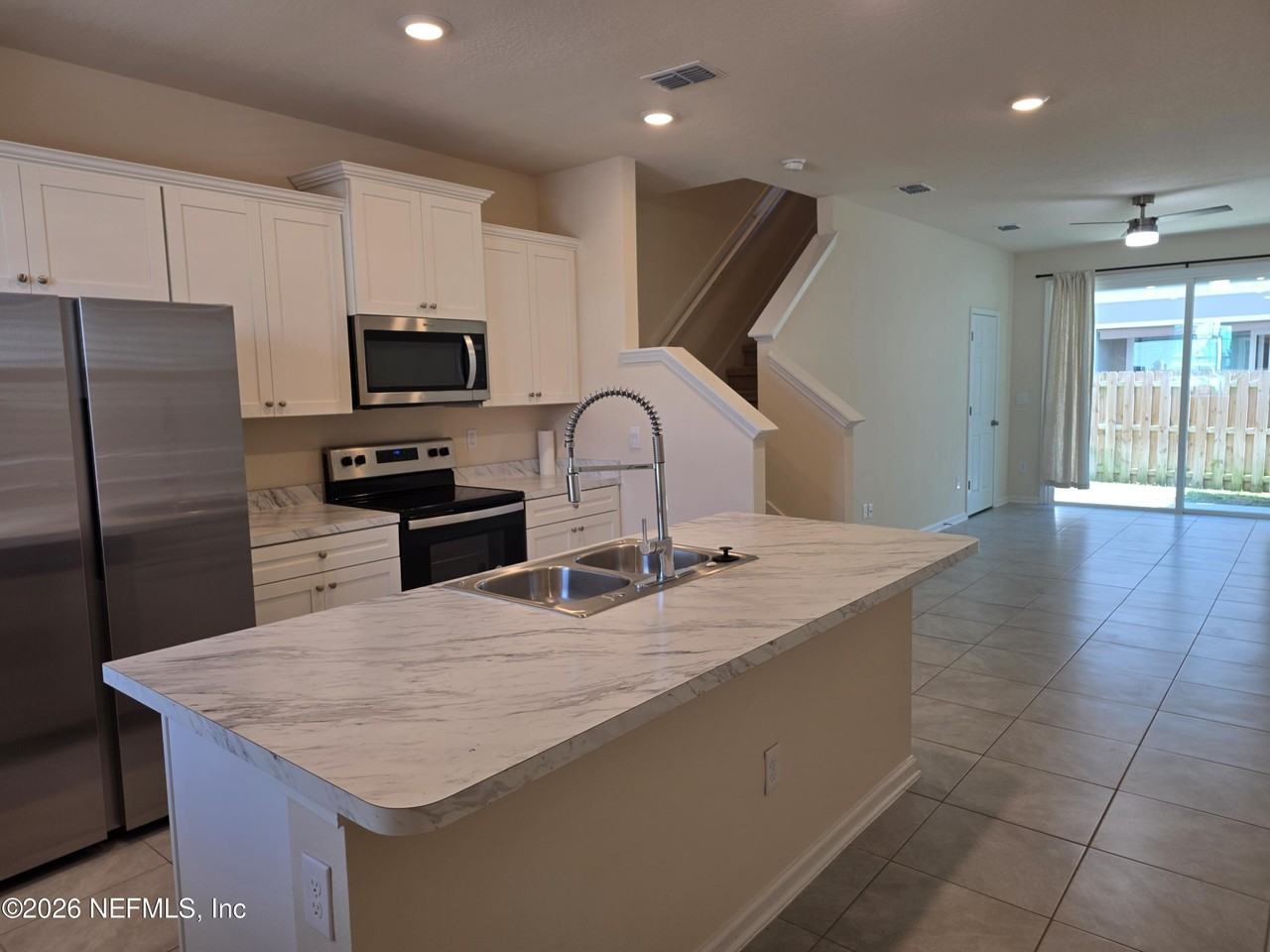 98 Red House Cir - Photo 4 of 32