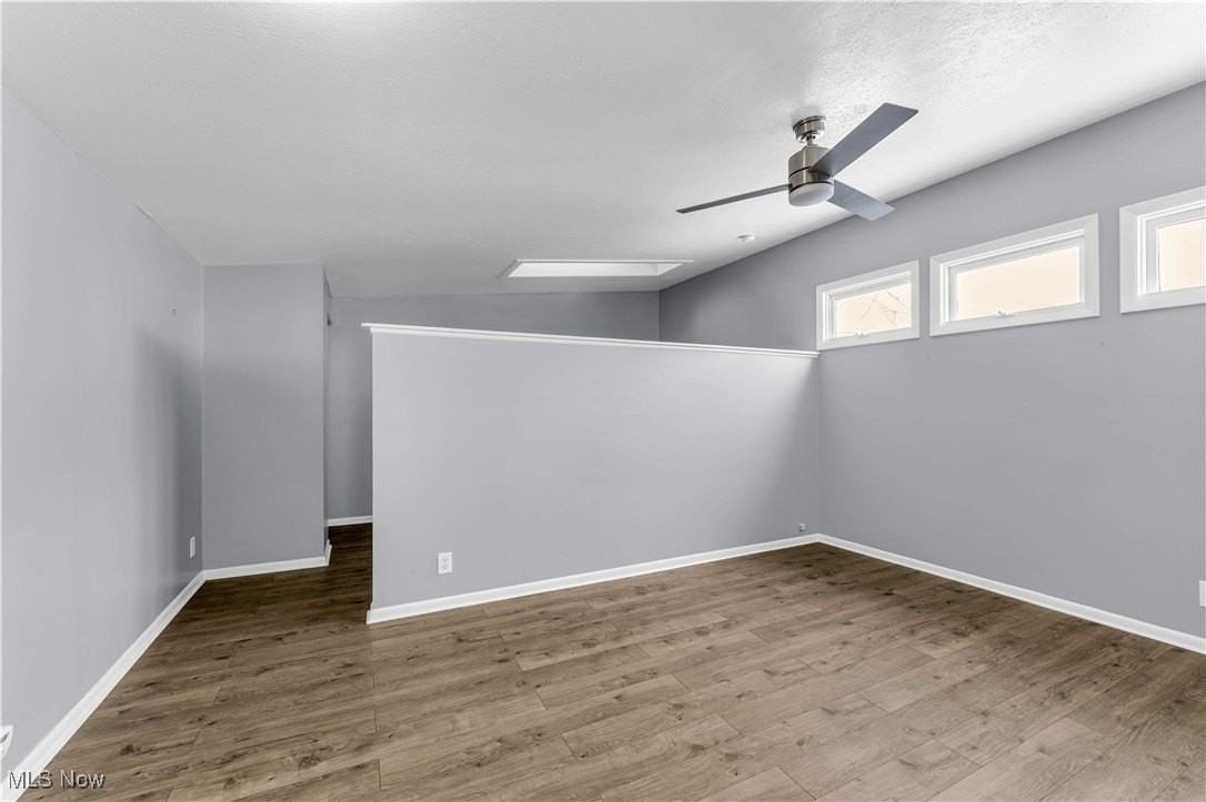 1041 W 10th St Apt 3 #3 - Photo 4 of 20