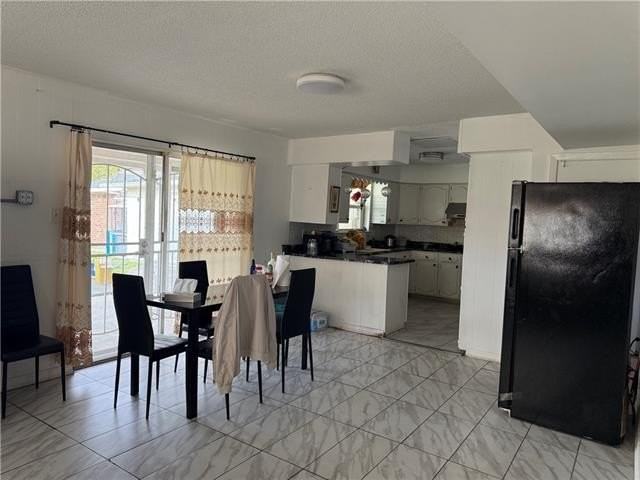 2577 Holiday Dr - Photo 5 of 21