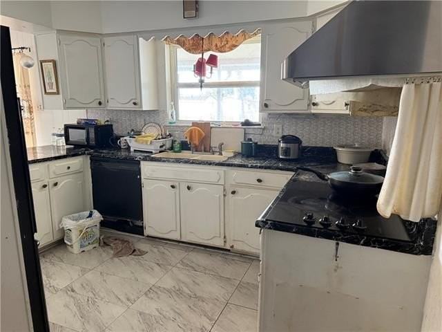 2577 Holiday Dr - Photo 6 of 21