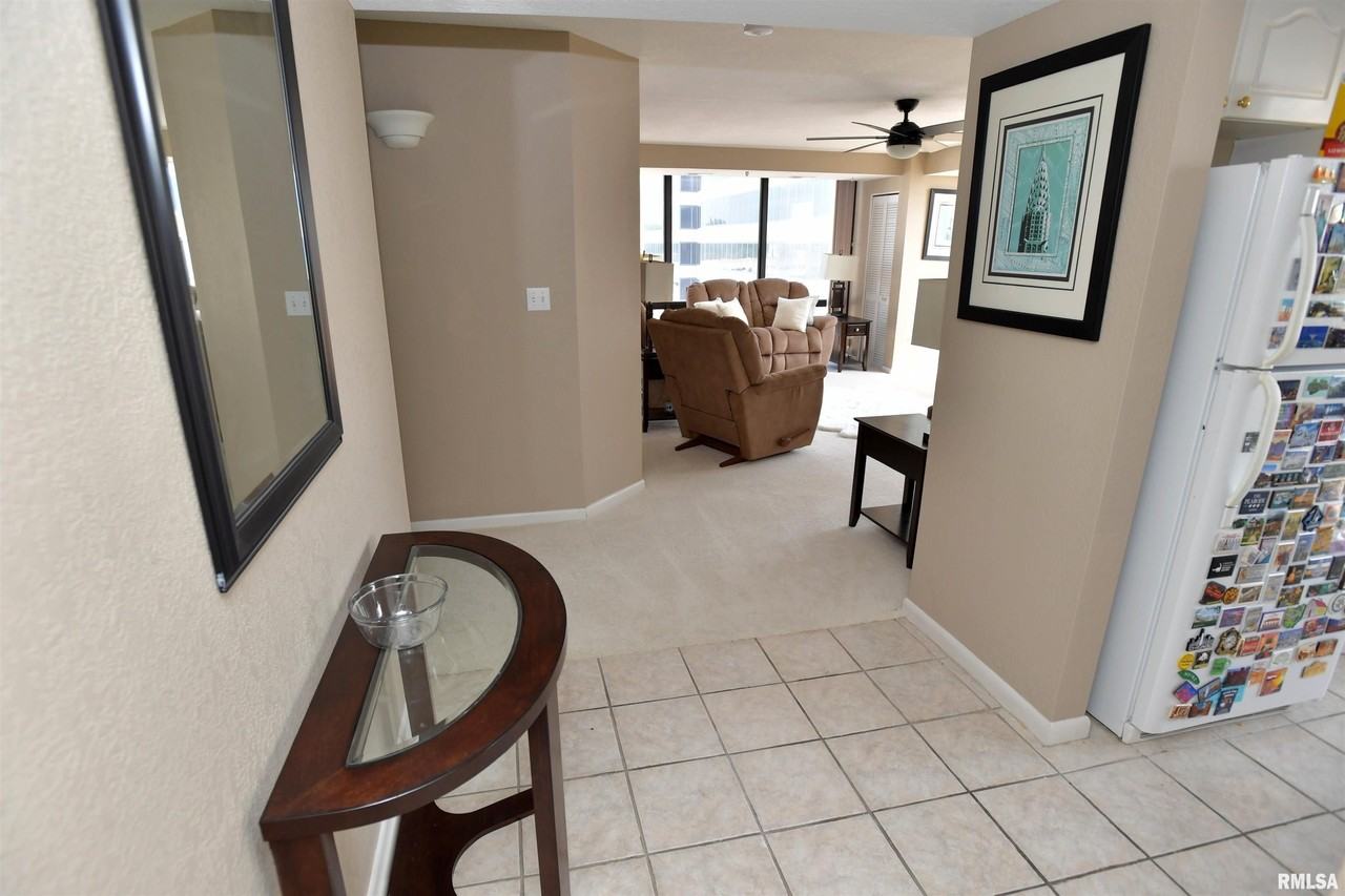 123 Sw Jefferson Ave - Photo 2 of 6