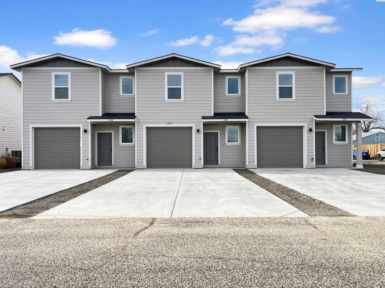 1415 Carolina Ave - Photo 2 of 16