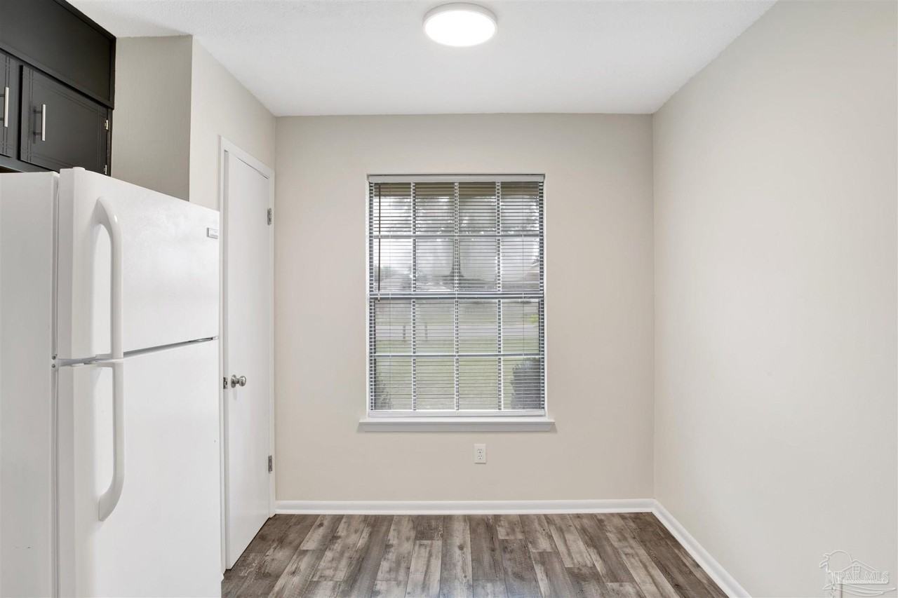 1382 Fairchild St Unit A #A - Photo 6 of 12