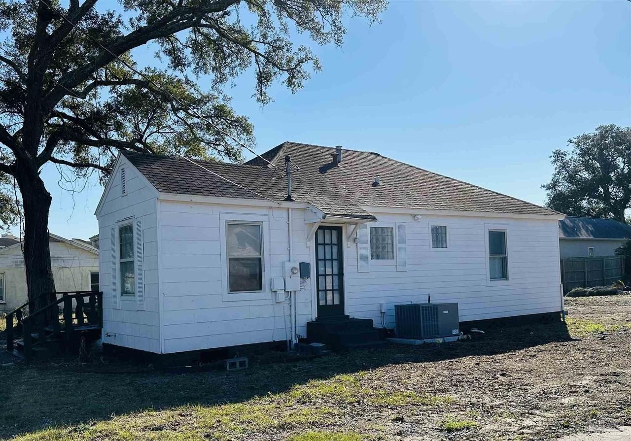 601 S 2nd St - Photo 3 of 13