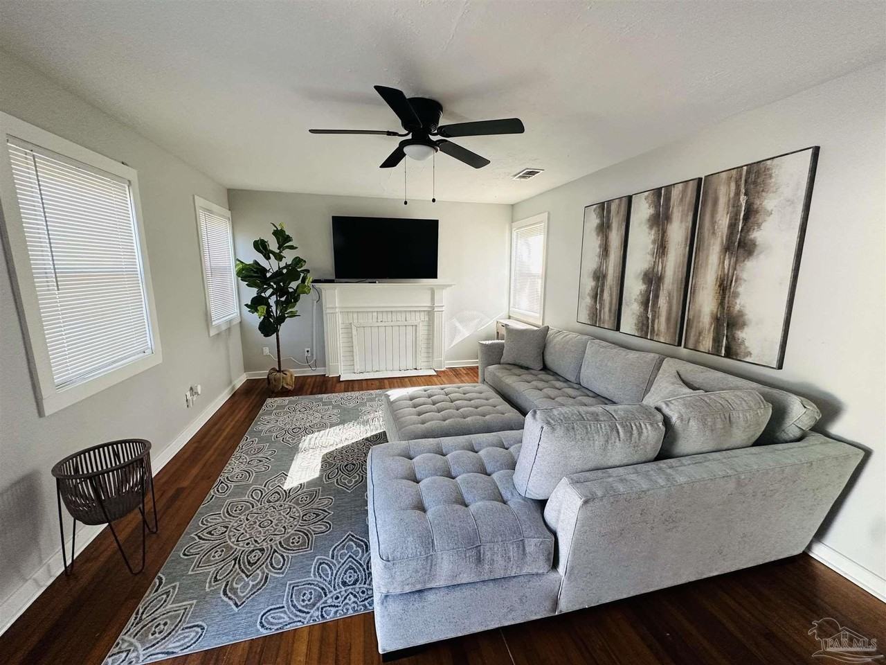 601 S 2nd St - Photo 4 of 13