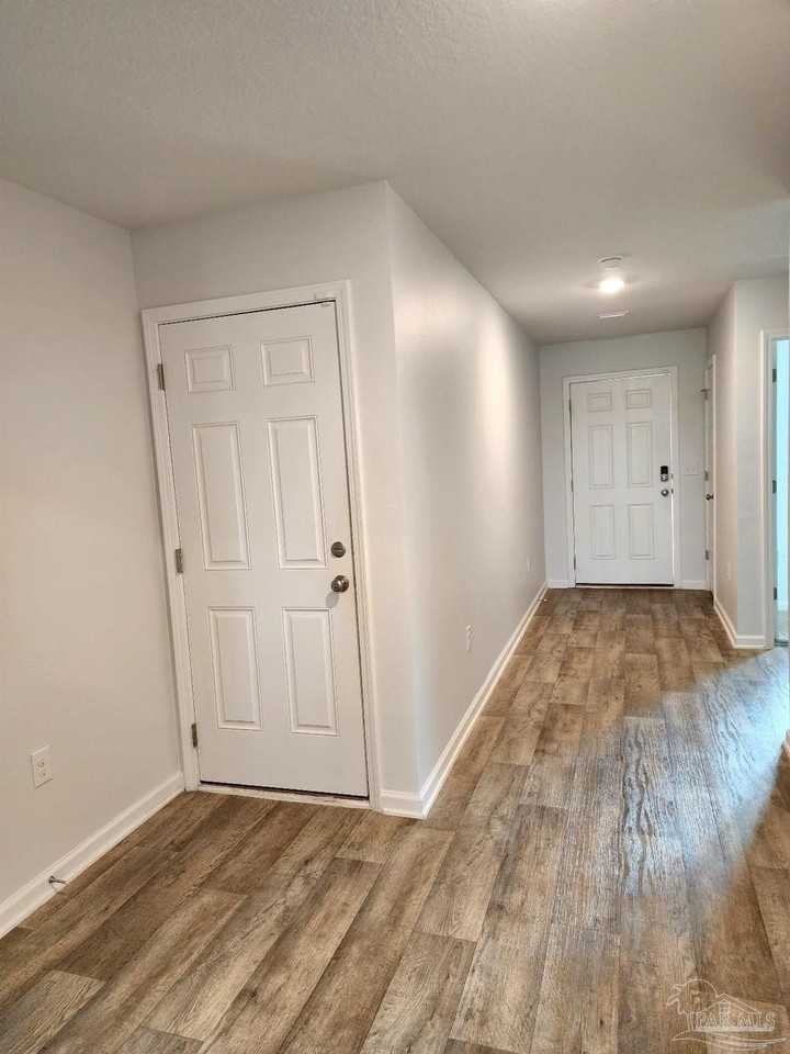 5621 Guinevere Ln - Photo 3 of 18