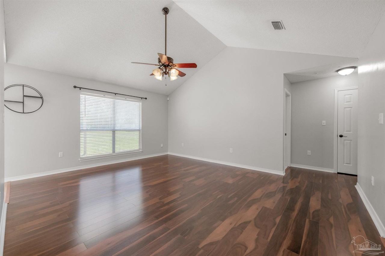 6545 Fern St - Photo 3 of 31