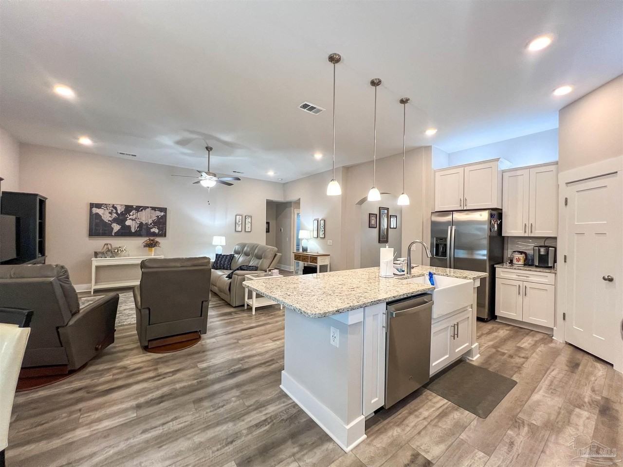 5686 Dunridge Dr - Photo 5 of 31