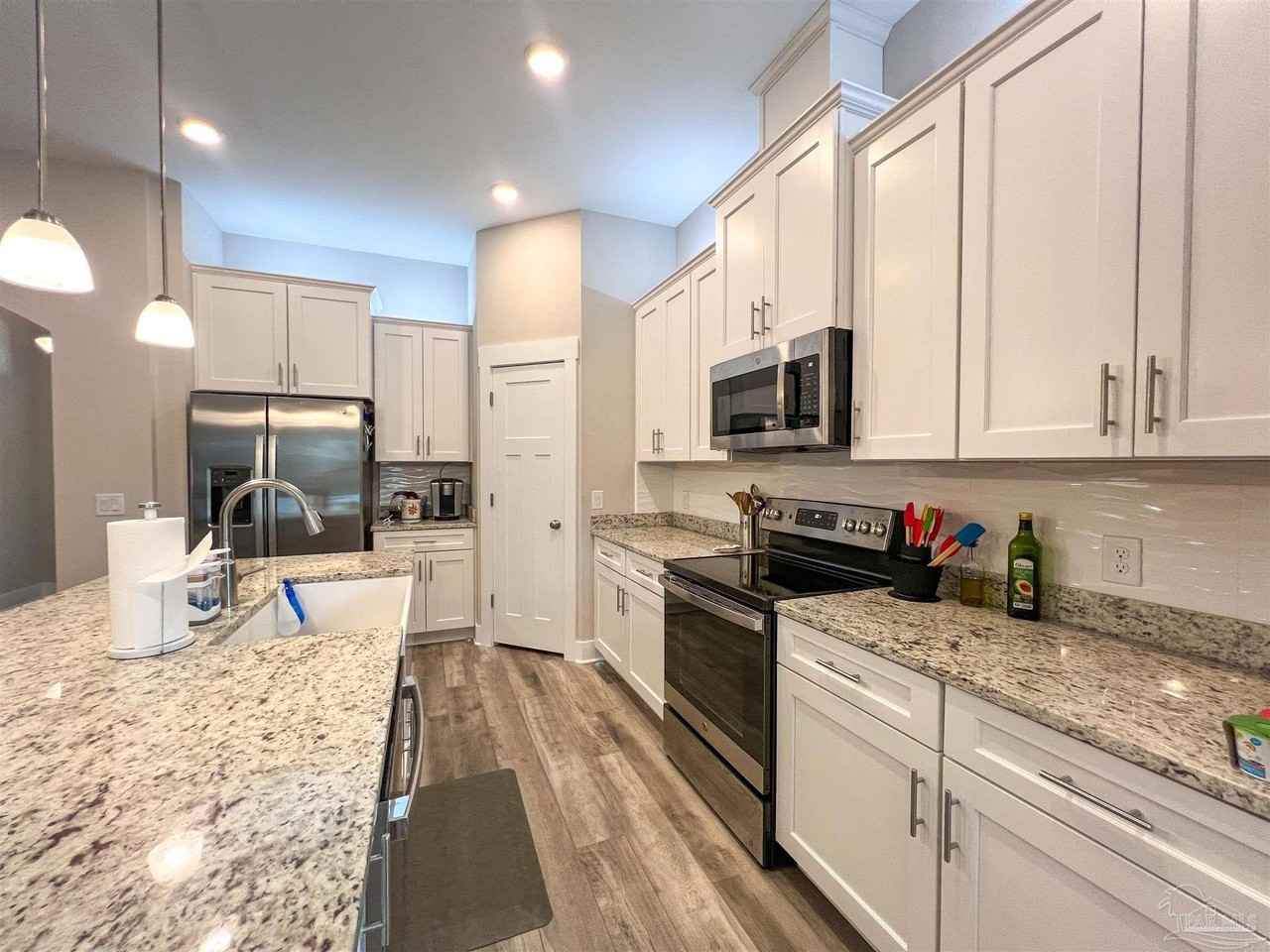 5686 Dunridge Dr - Photo 6 of 31