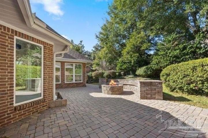 4700 Bohemia Dr - Photo 3 of 50