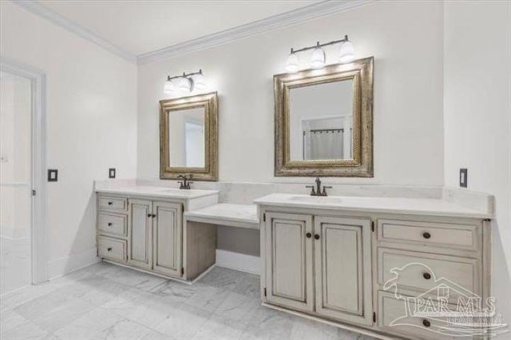 4700 Bohemia Dr - Photo 5 of 50