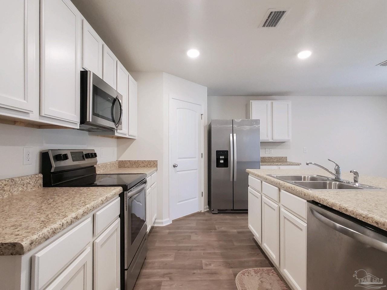 5810 Paddock Way - Photo 5 of 19