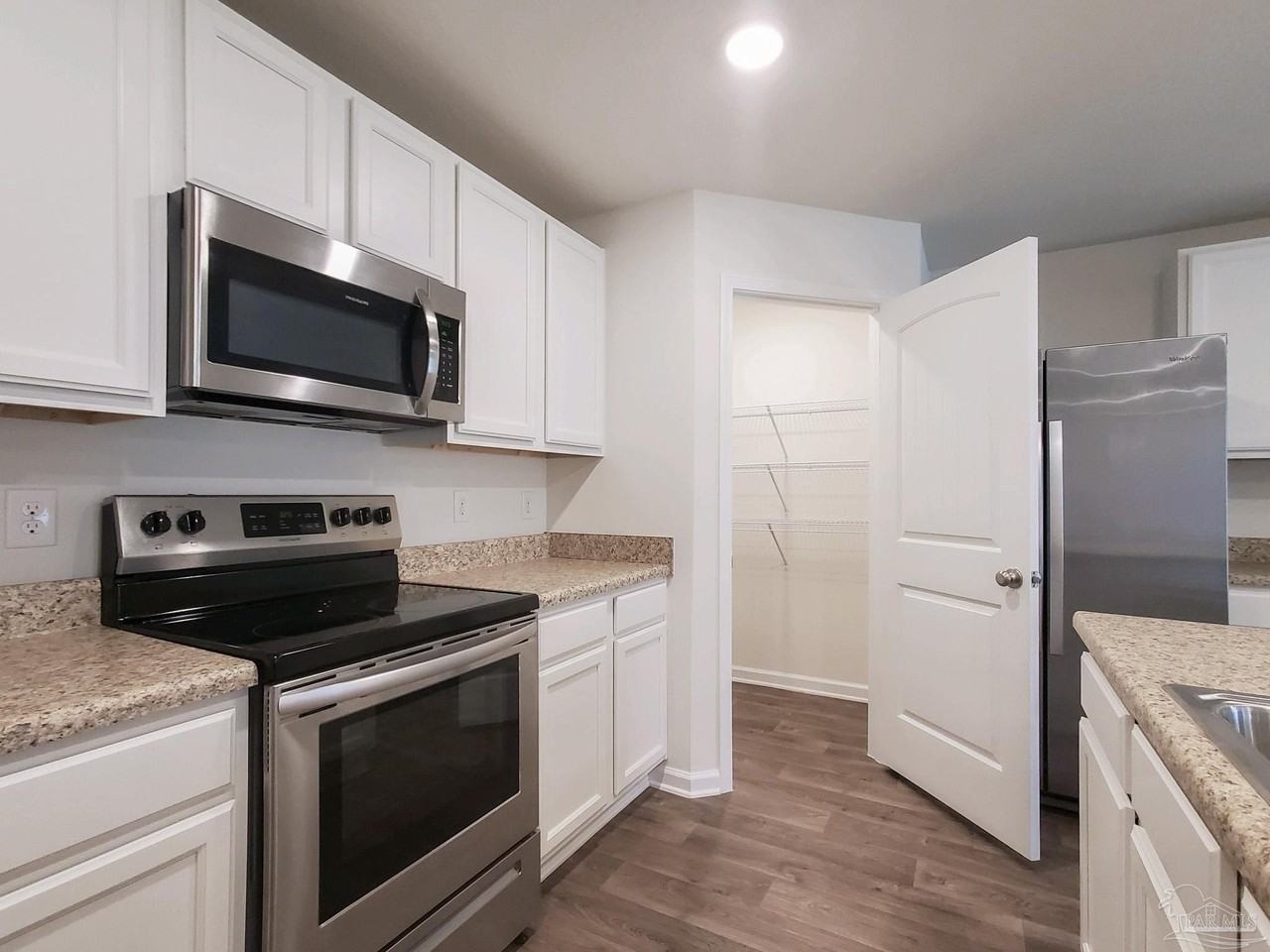 5810 Paddock Way - Photo 6 of 19