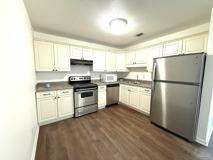 3202 Redwood Ln Apt D #D - Photo 1 of 1