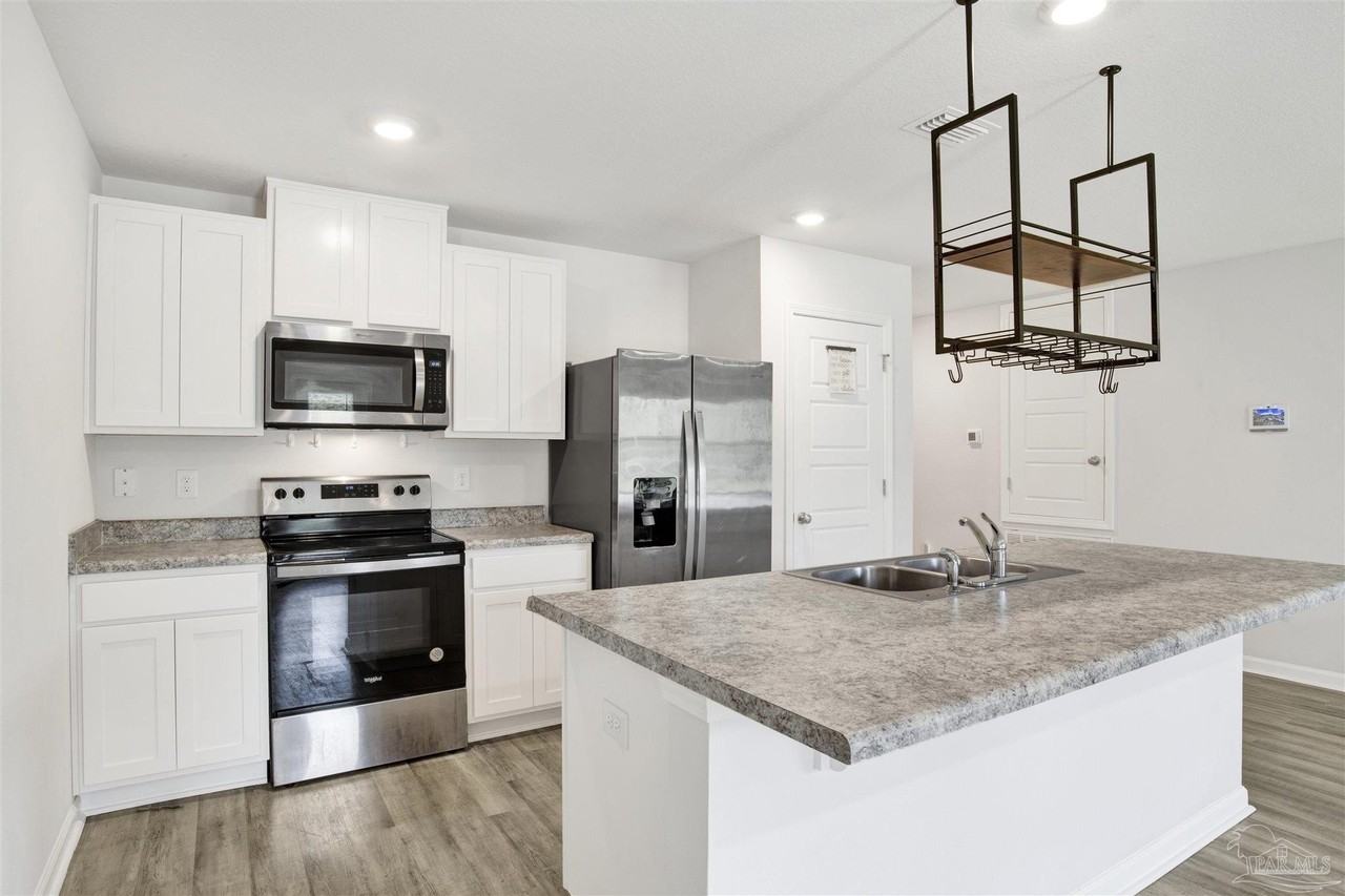 7024 Tepin Ct - Photo 7 of 26