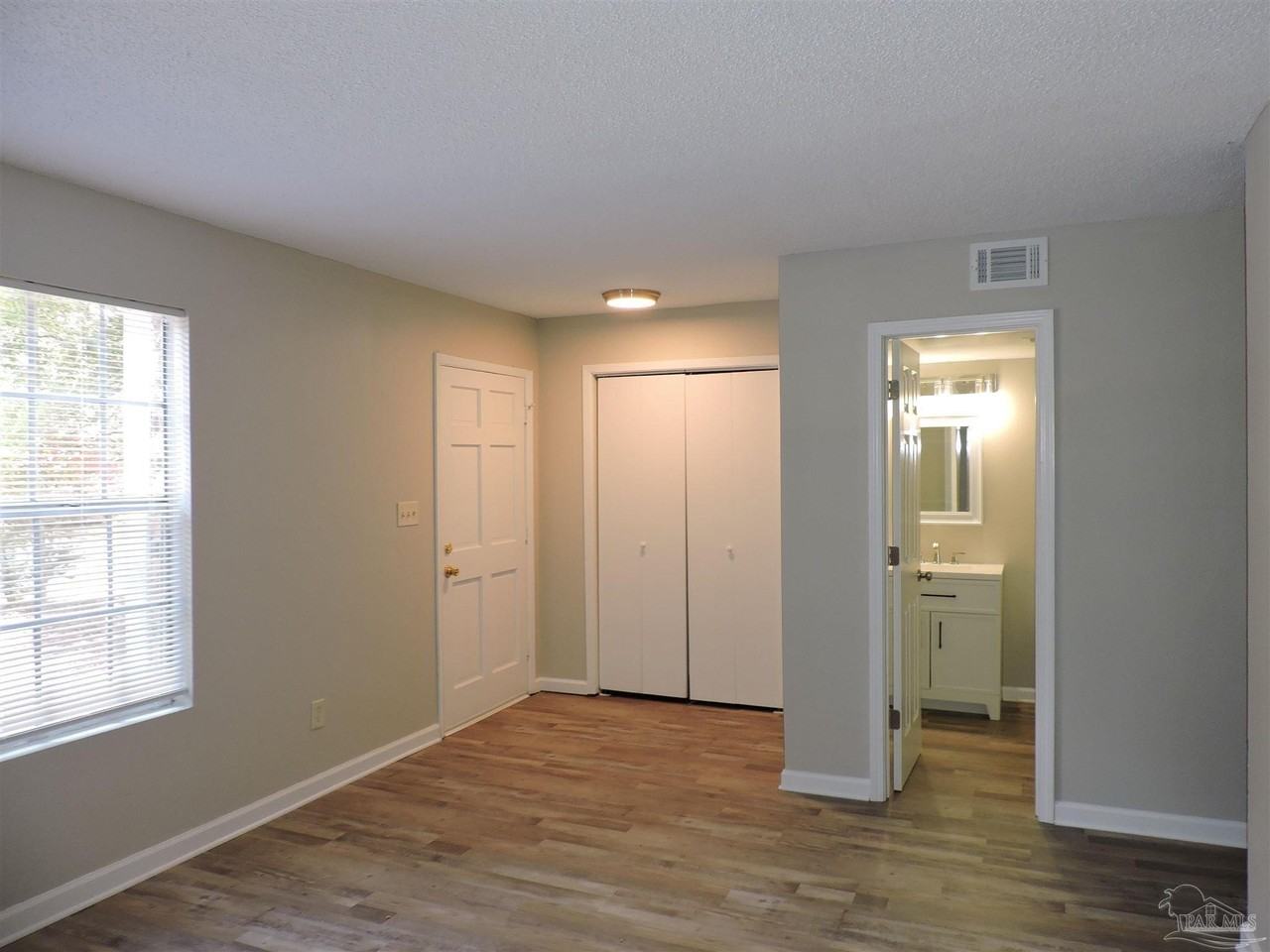 1498 John Carroll Dr - Photo 2 of 16