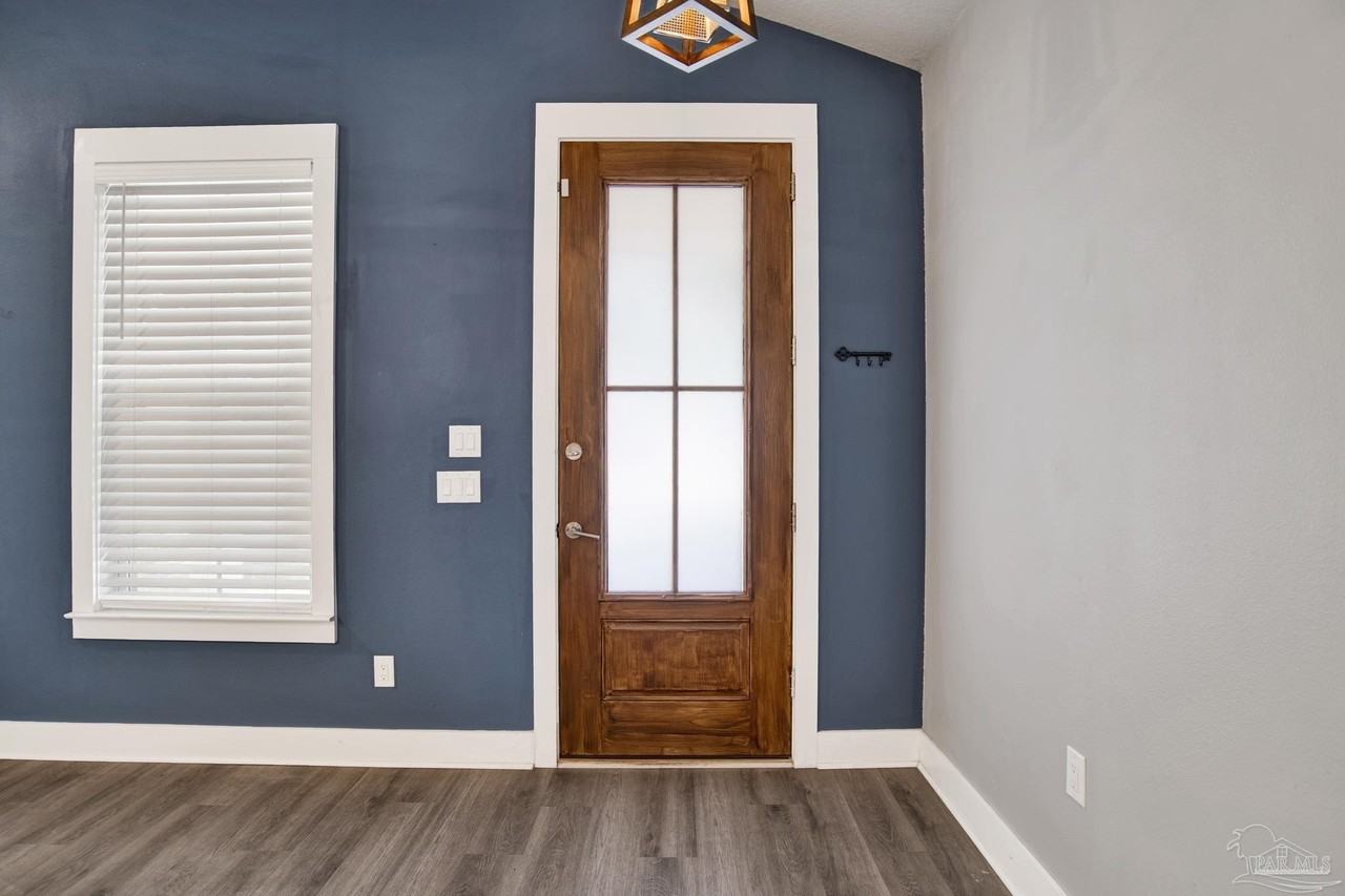 1008 N D St - Photo 5 of 22