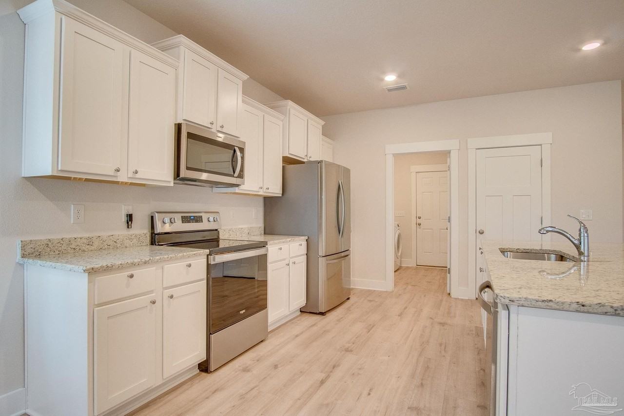 10818 Blacktail Loop - Photo 7 of 29