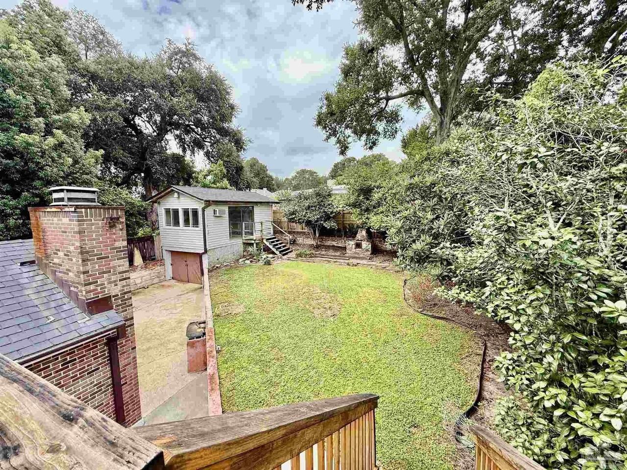 1717 Yates Ave - Photo 5 of 47