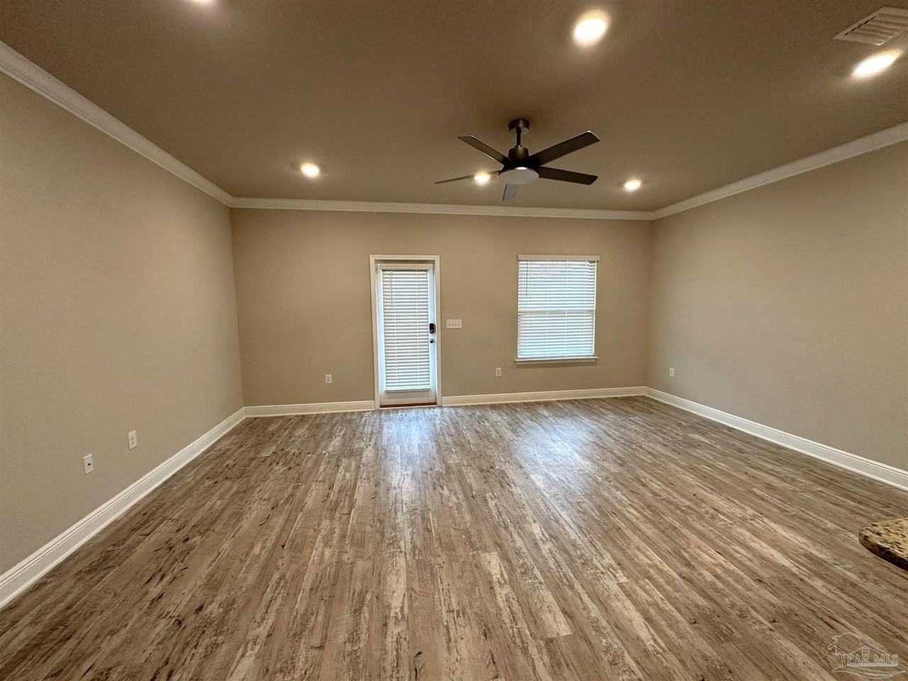 308 S F St - Photo 7 of 23