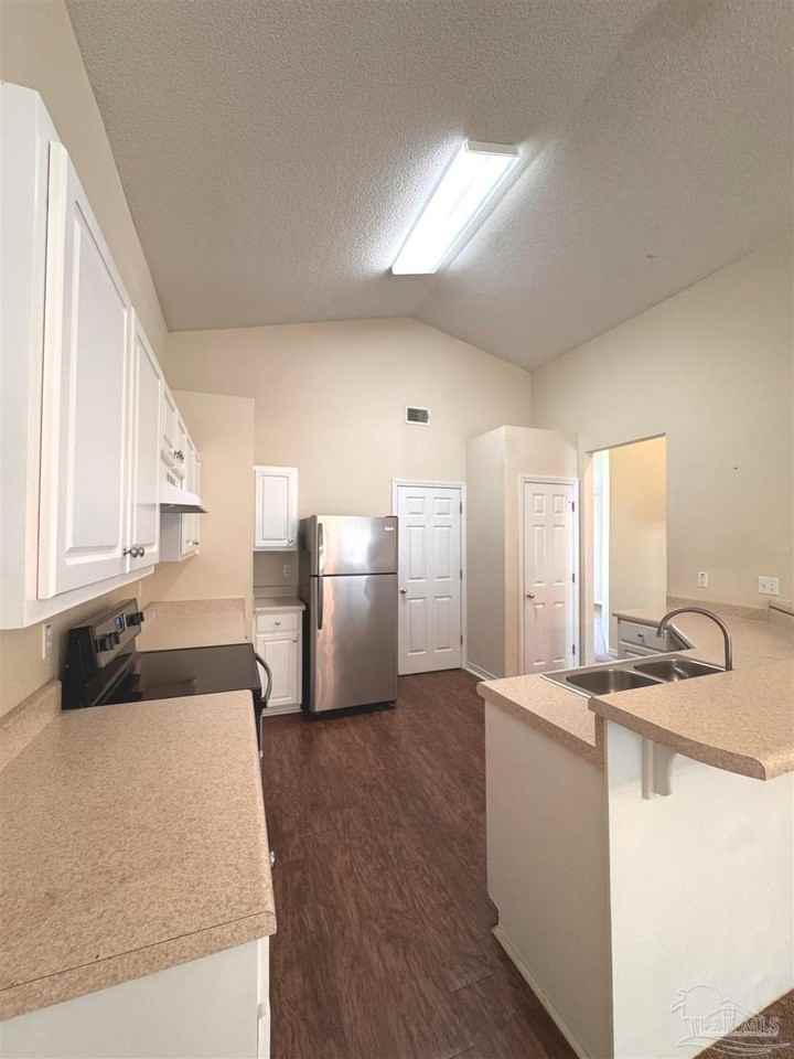 6360 Mers Ln - Photo 6 of 19