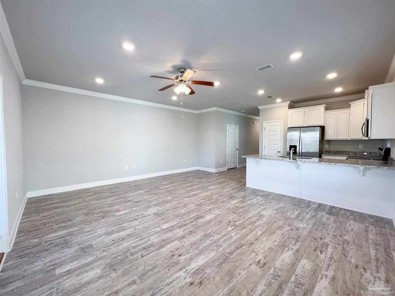 300 S F St - Photo 5 of 33