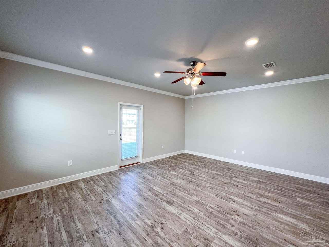 300 S F St - Photo 6 of 33