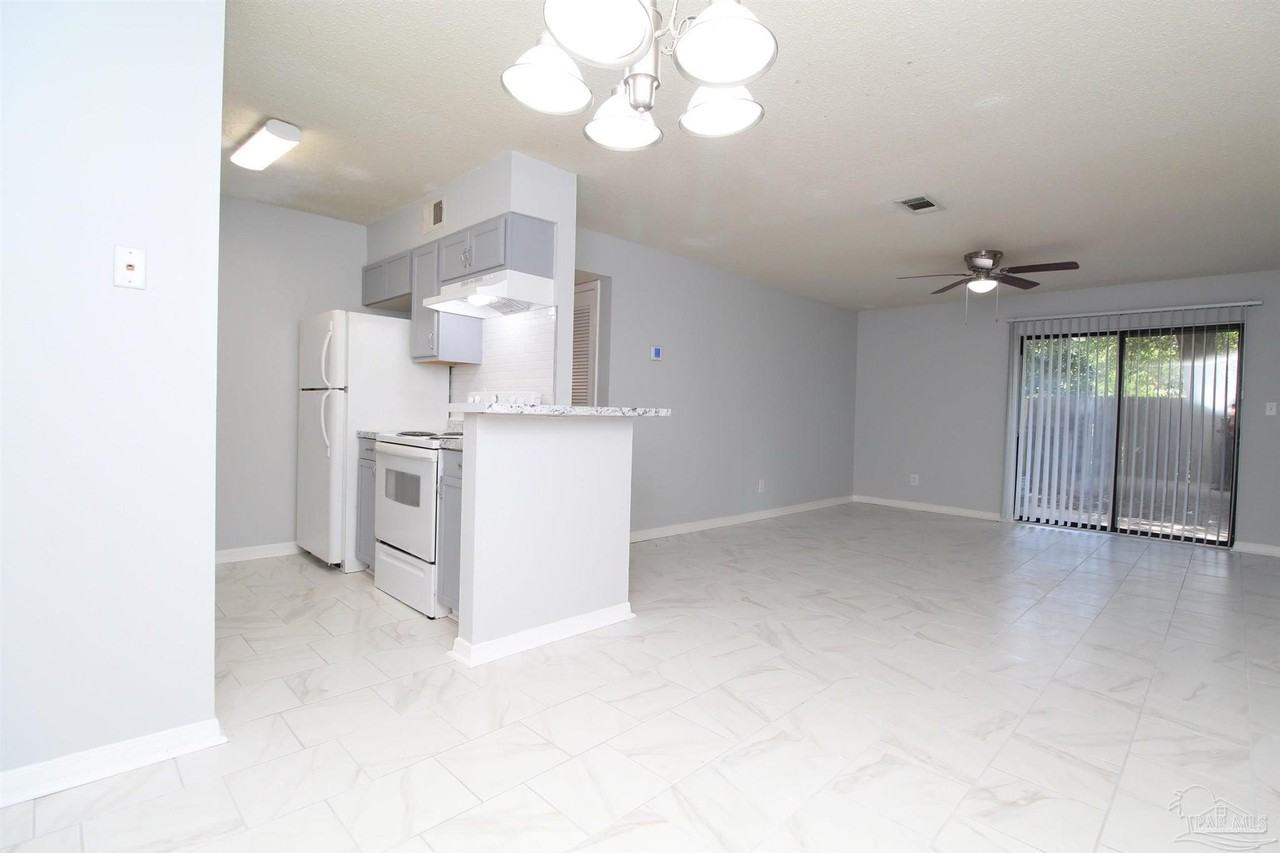 7116 Pearson Rd Apt C #C - Photo 6 of 20