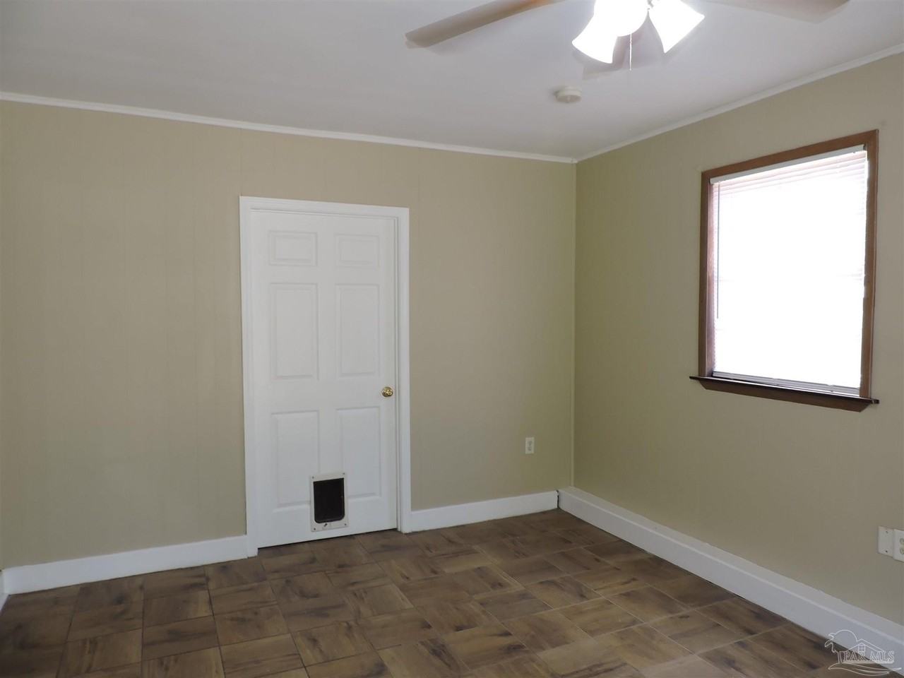 291 Corrydale Dr - Photo 7 of 14