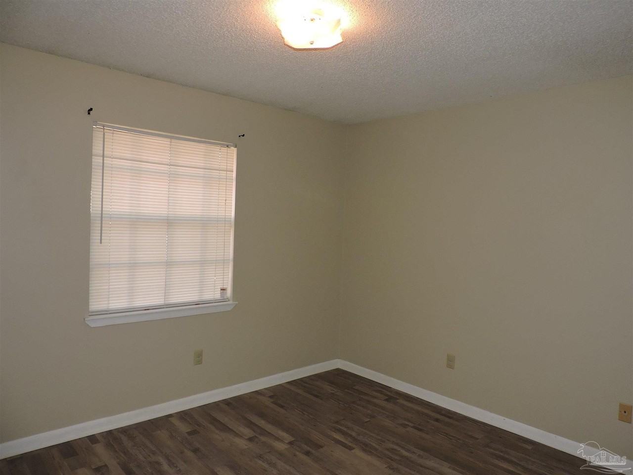 5099 Yacht Harbor Cir - Photo 2 of 10