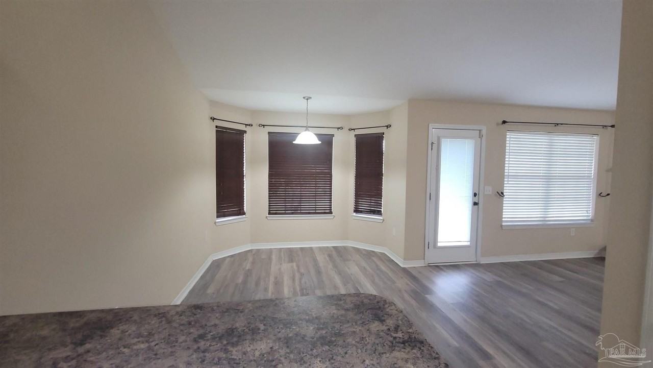 5524 Tucker Cir - Photo 4 of 19