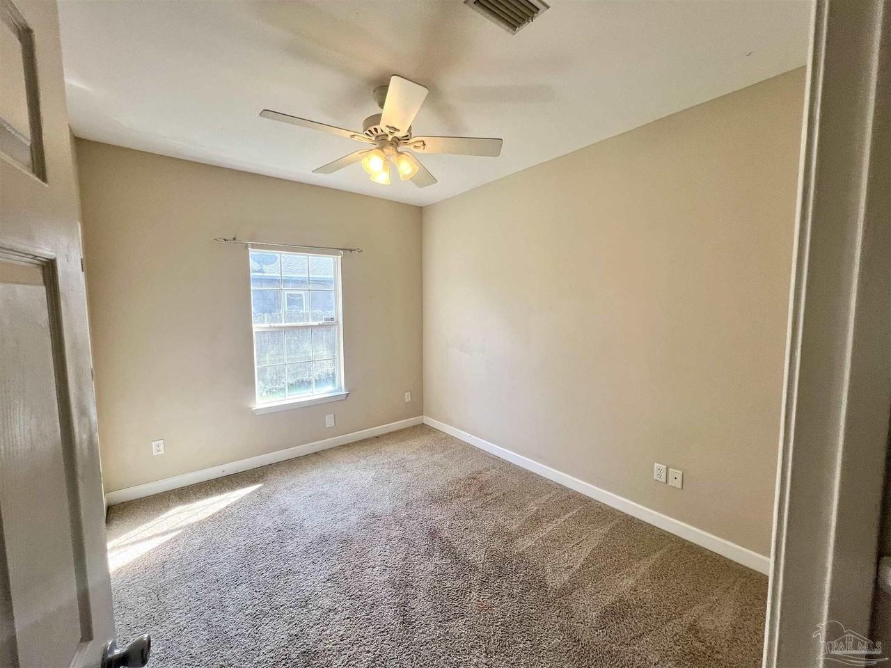 100 S H St - Photo 7 of 11