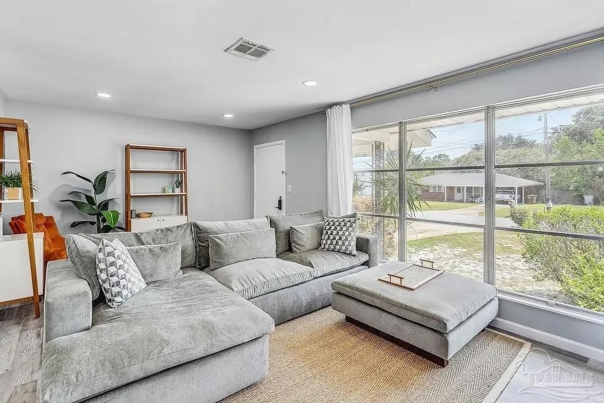 3254 West Ave - Photo 3 of 14