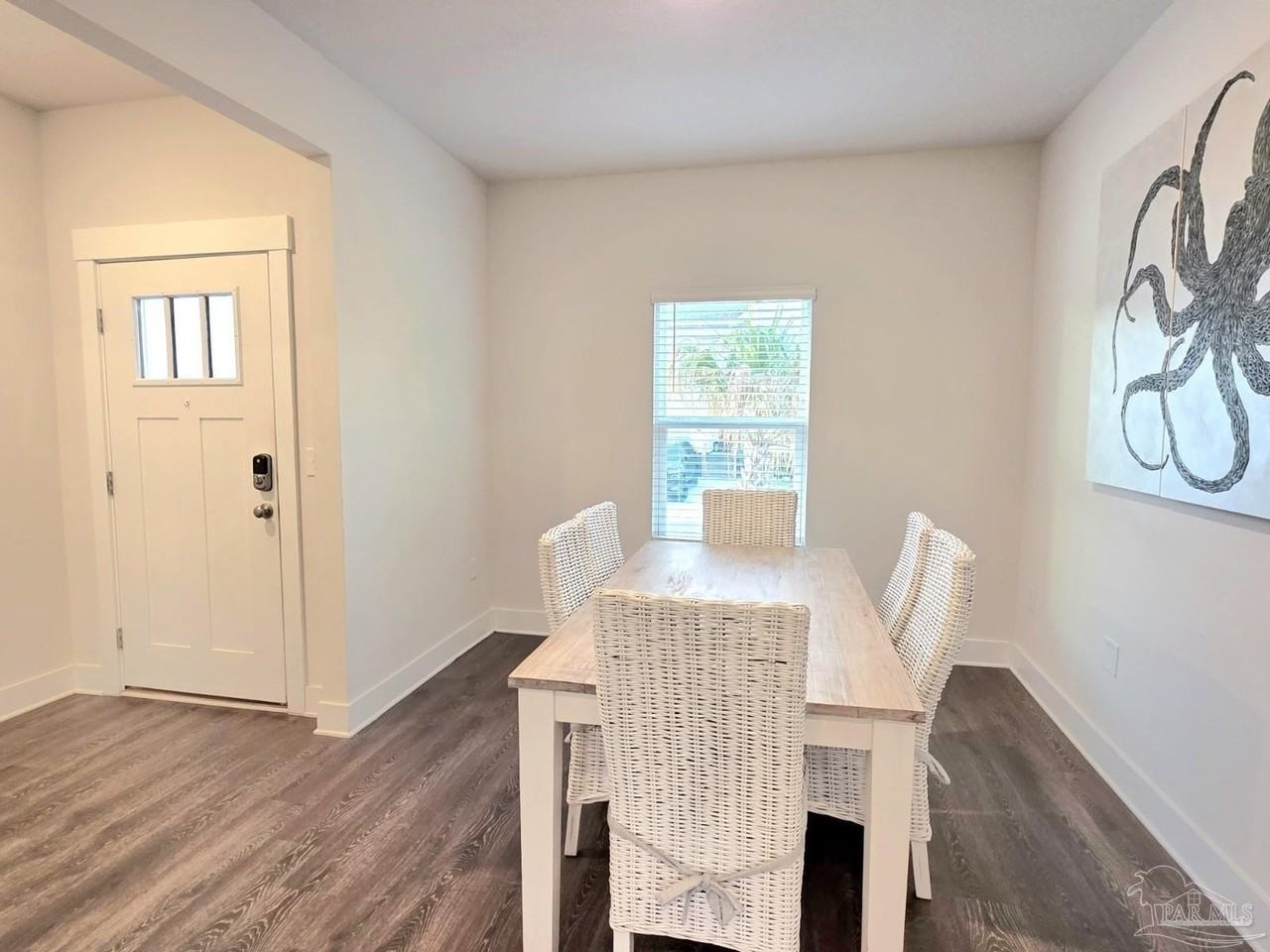 7904 Sweet Retreat Ln - Photo 3 of 32