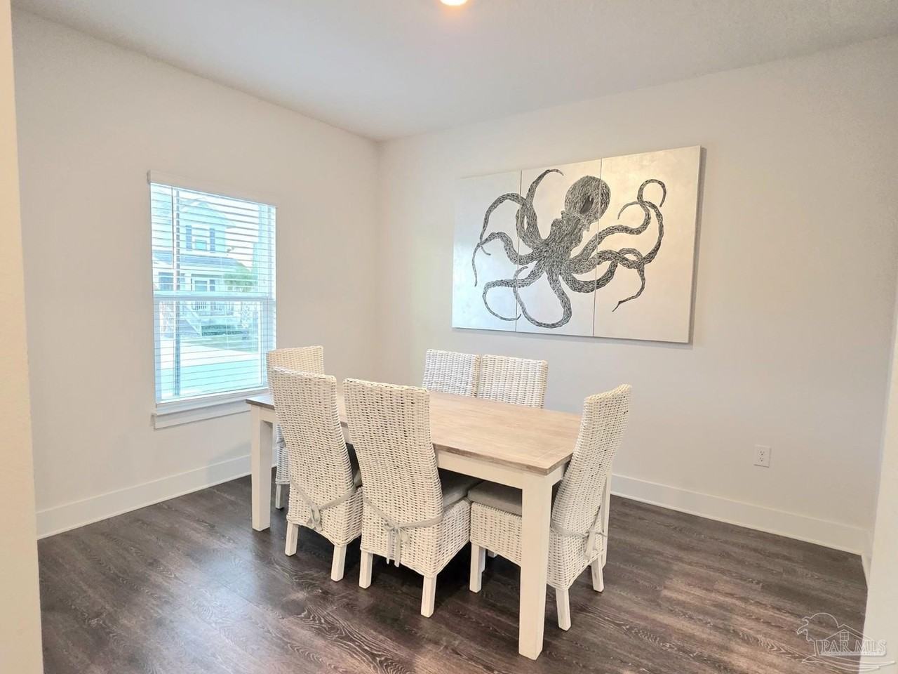 7904 Sweet Retreat Ln - Photo 4 of 32