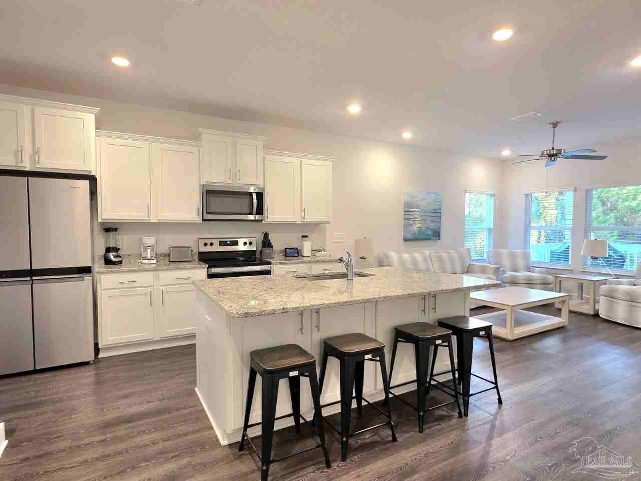 7904 Sweet Retreat Ln - Photo 6 of 32