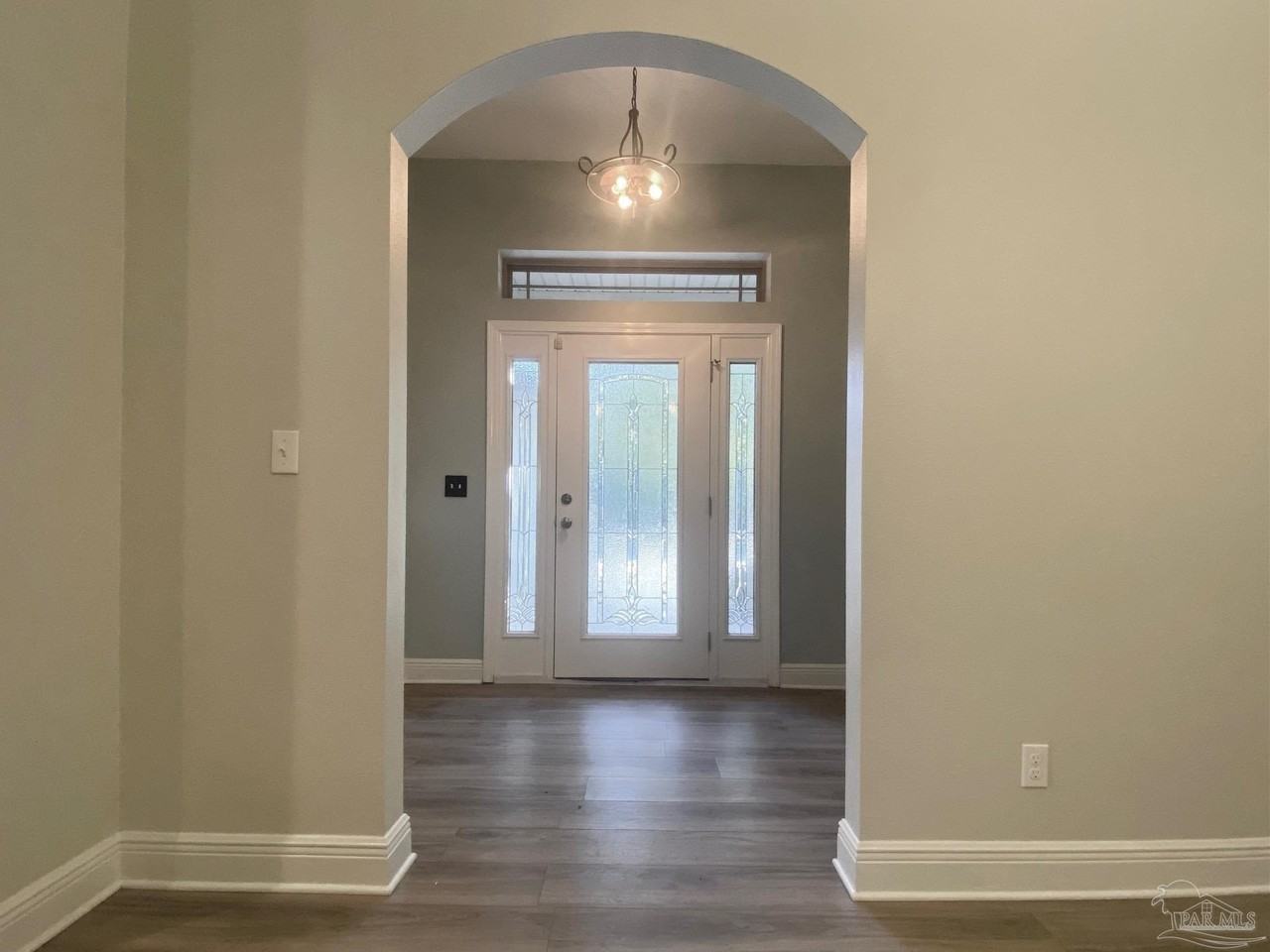 8431 Ferlon Ave - Photo 4 of 50