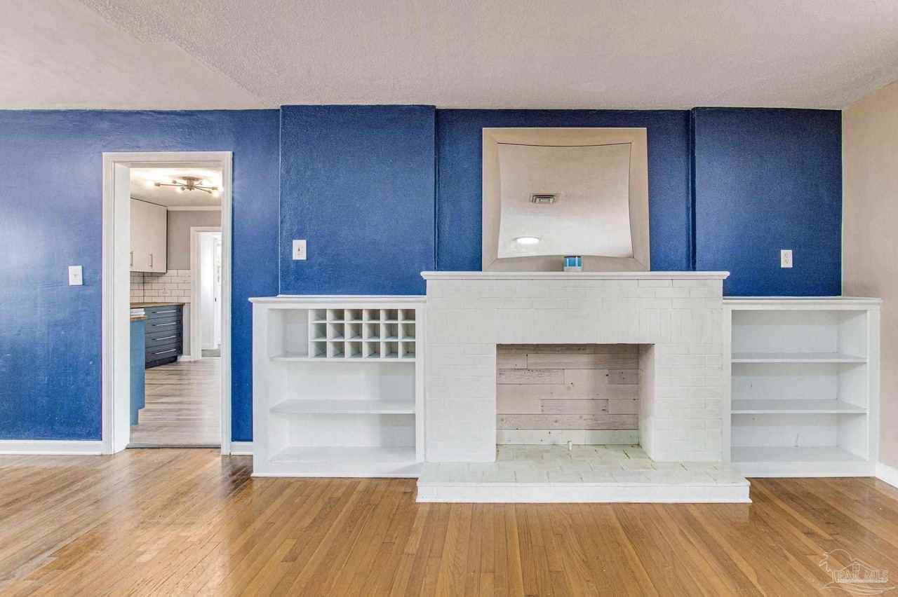 2033 E Bobe St - Photo 5 of 46