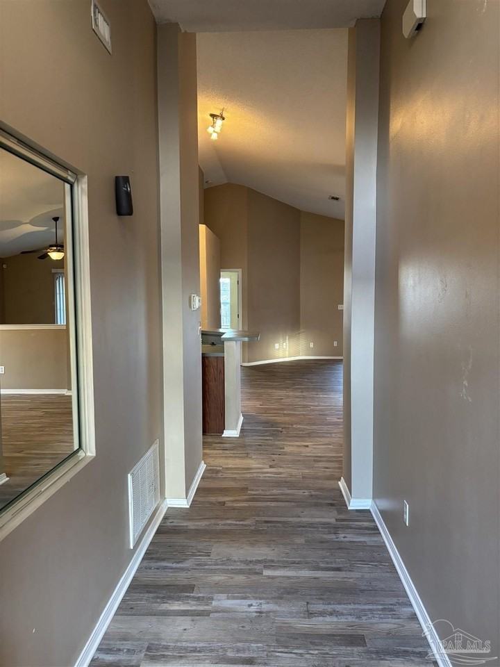 724 Hanley Downs Dr - Photo 2 of 17