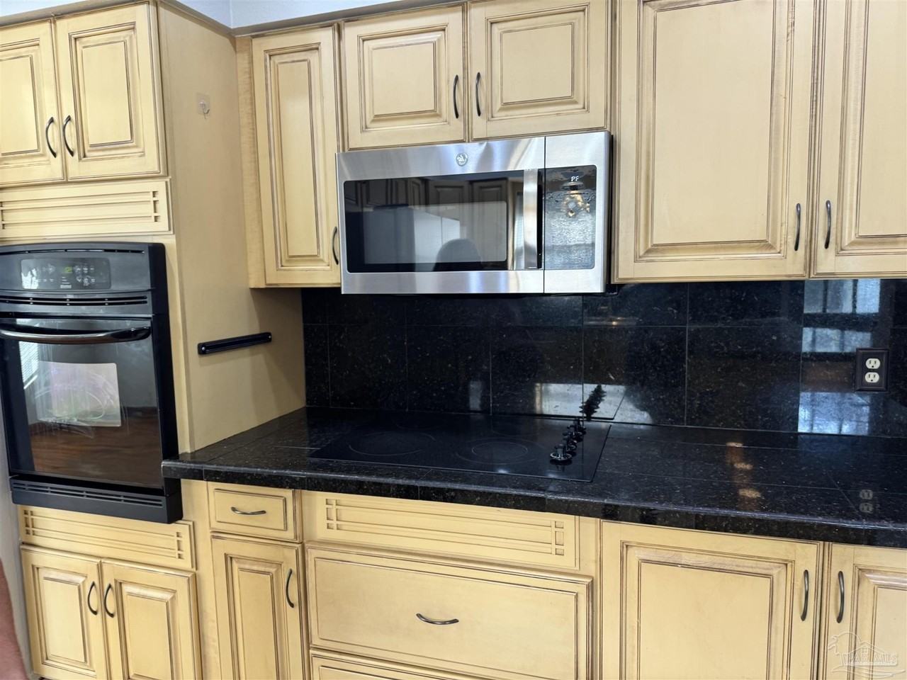 117 S Sunset Blvd - Photo 6 of 22