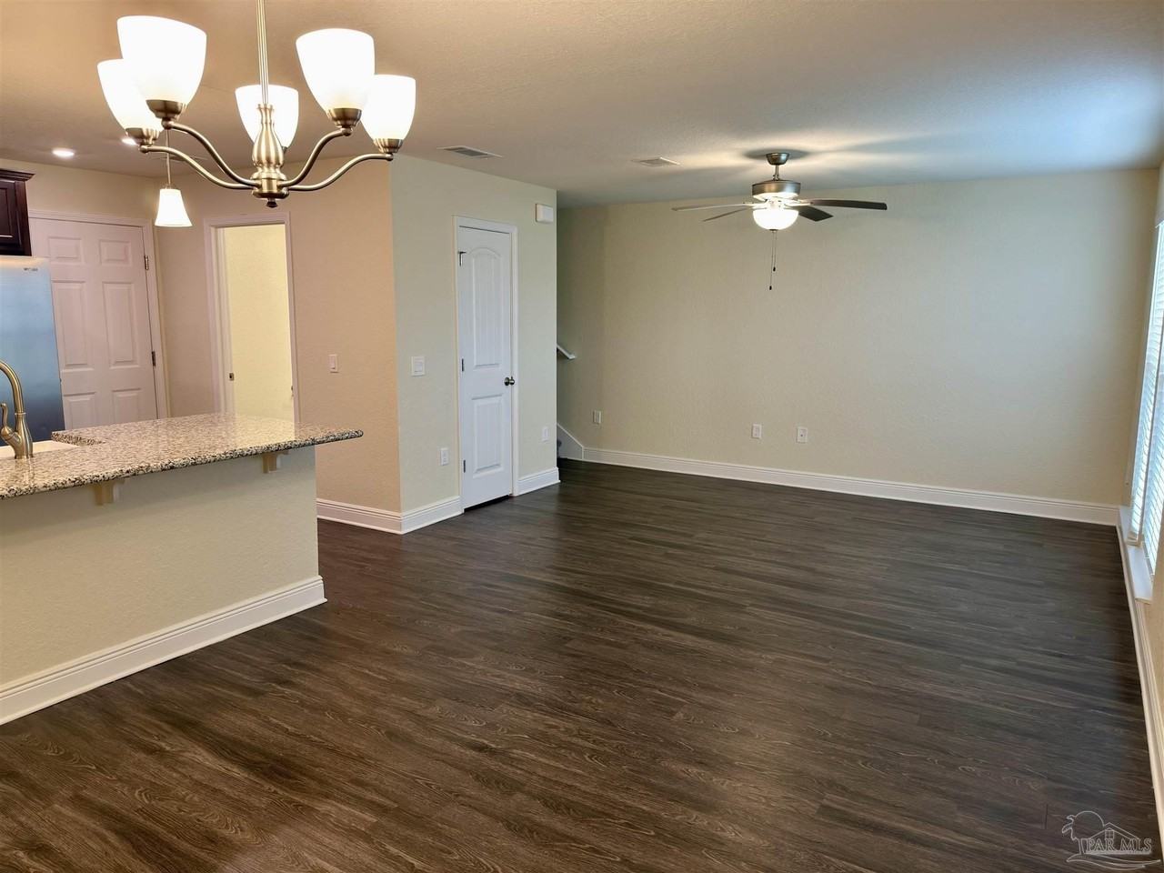 5065 Peach Dr - Photo 4 of 26