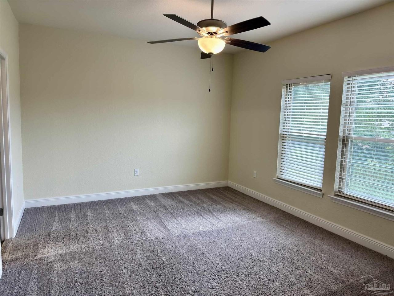 5065 Peach Dr - Photo 7 of 26